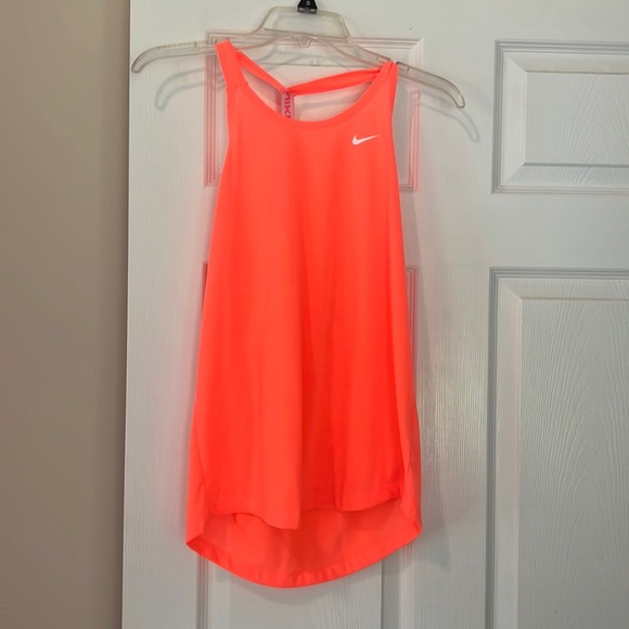New Nike tank - Picture 1 of 5